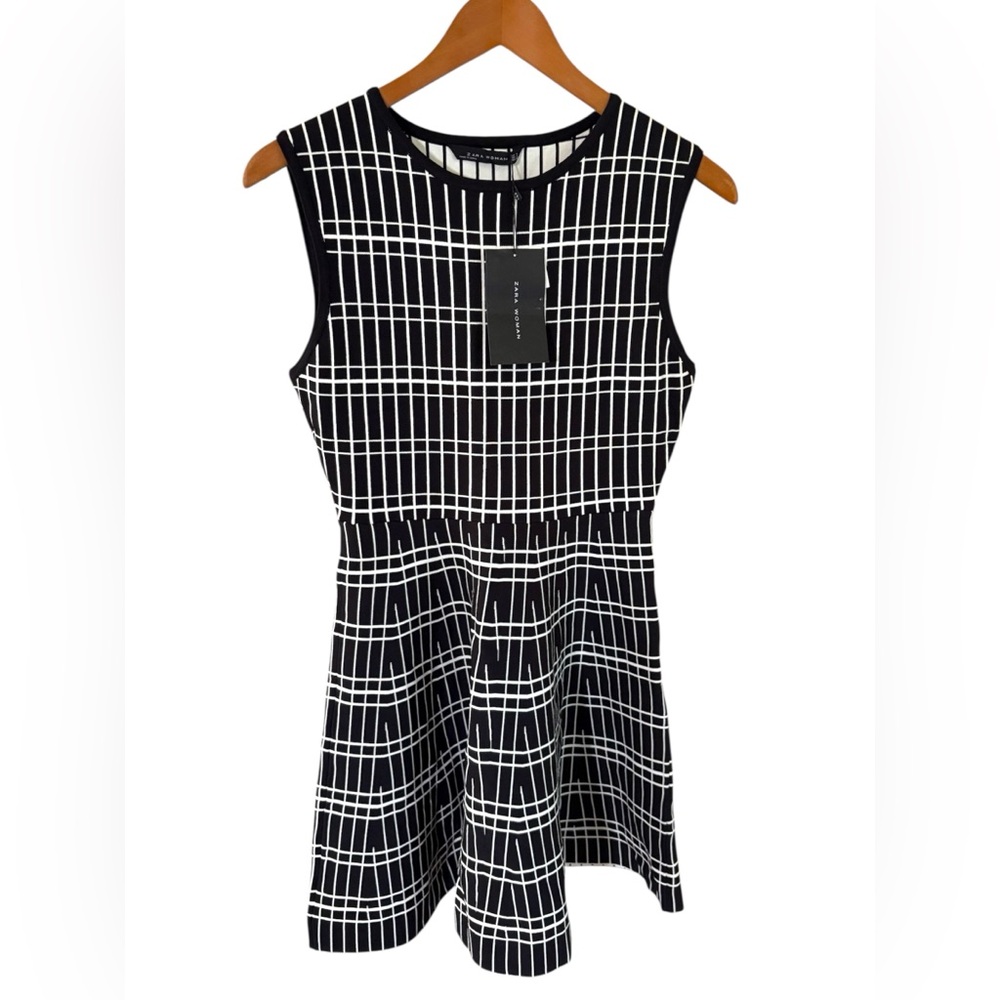 ZARA-NWT large geometric fit & flare mini skater dress. Black/white. New w/tag! - Picture 14 of 15